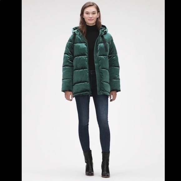 gap green velvet puffer